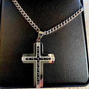 Men’s 18” silver chain & stainless steel cross
